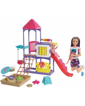BARBIE SKIPPER BABY SITTER + PLAINE JEUX  Une plaine de jeux où Ski...