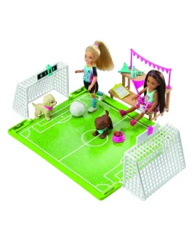BARBIE CHELSEA COFFRET FOOTBALL  Une pression sur ses épaules anime...