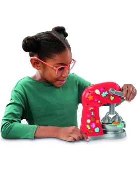 PLAY DOH ROBOT PATISSIER  5 pots de pâte et des accessoires inclus....