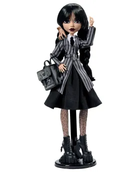 WEDNESDAY POUPEE SCHOOL  28 cm MATHXJ04 MATTEL Coup de coeur: Oui -...